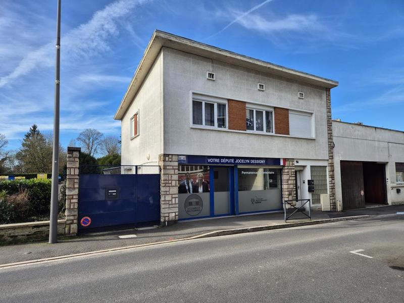 Immeuble - 180 m² - 7 pièces