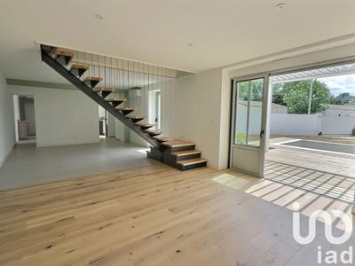 Maison - 165 m² - 6 pièces