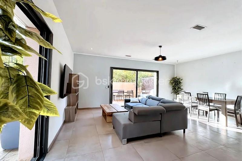 Villa - 145 m² - 6 pièces