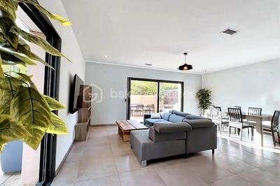 Villa - 145 m² - 6 pièces