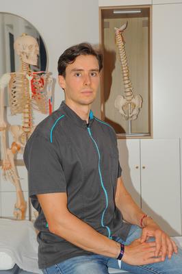 Thomas Romangas - Ostéopathe à Versailles