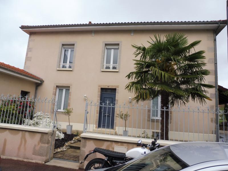 Maison - 213 m² - 8 pièces