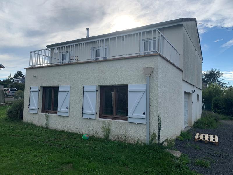 Maison traditionnelle - 90 m² - 4 pièces