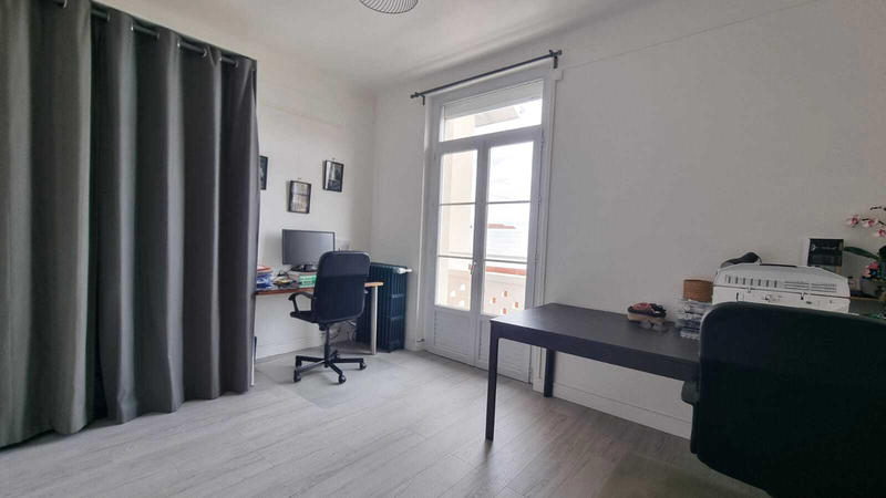 Maison - 186 m² - 8 pièces