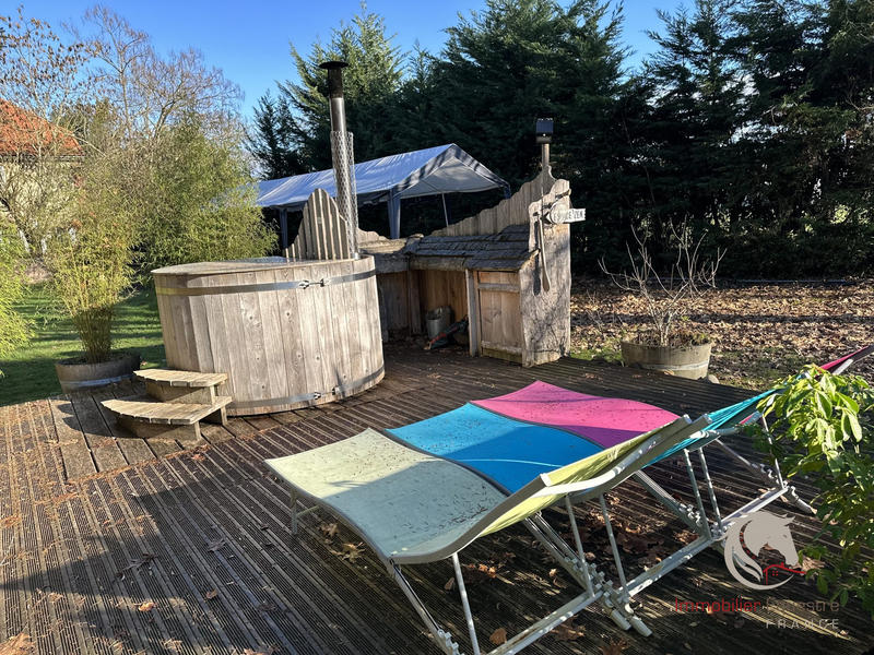 Maison - 530 m² - 21 pièces