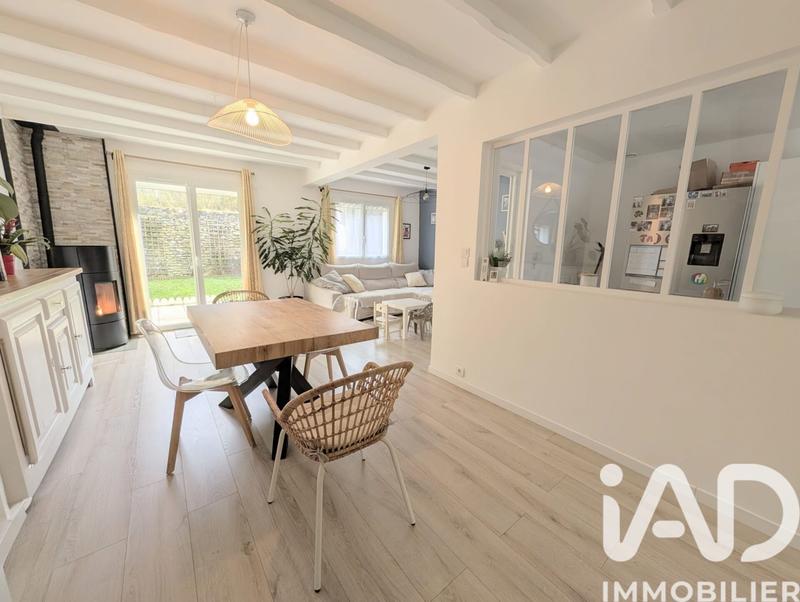 Maison - 94 m² - 5 pièces