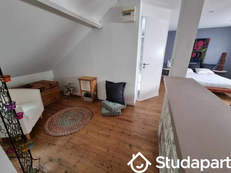 Chambre - 11 m² - 1 pièce