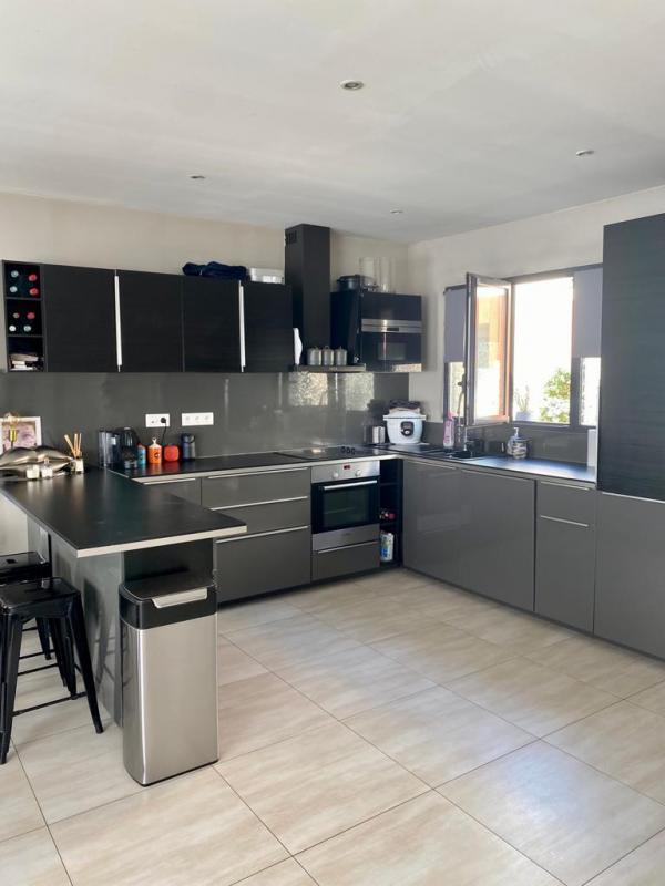 Duplex - 77 m² - 4 pièces