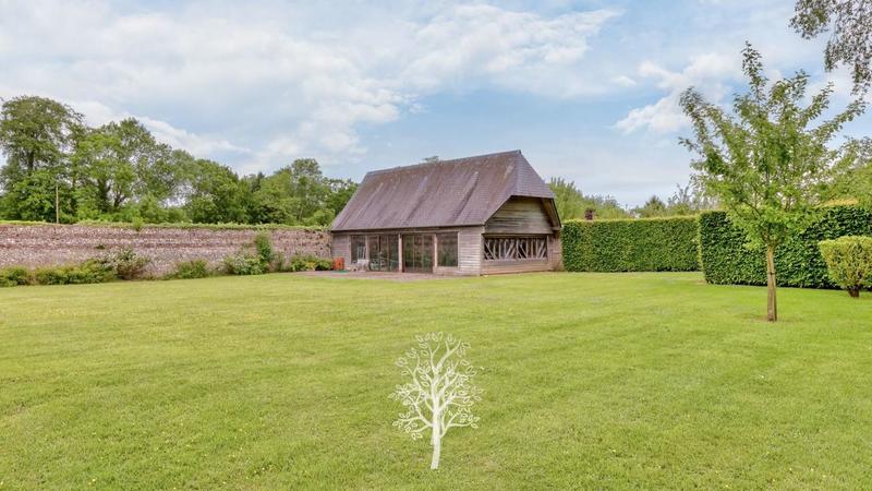 Demeure - 300 m² - 7 pièces