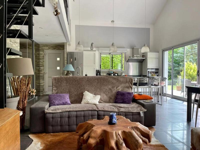 Maison - 156 m² - 6 pièces