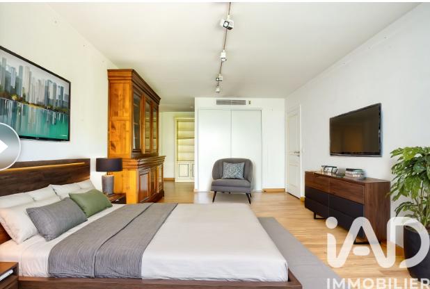 Appartement - 147 m² - 5 pièces