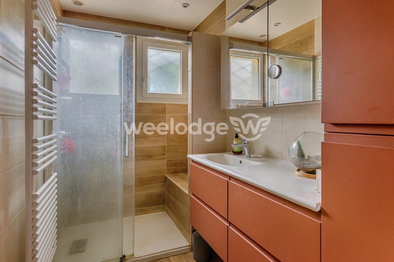 Maison - 188 m² - 7 pièces