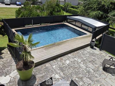 Maison - 224 m² - 6 pièces