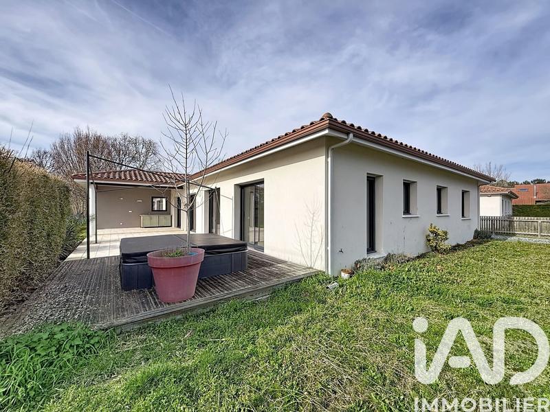 Maison - 142 m² - 5 pièces