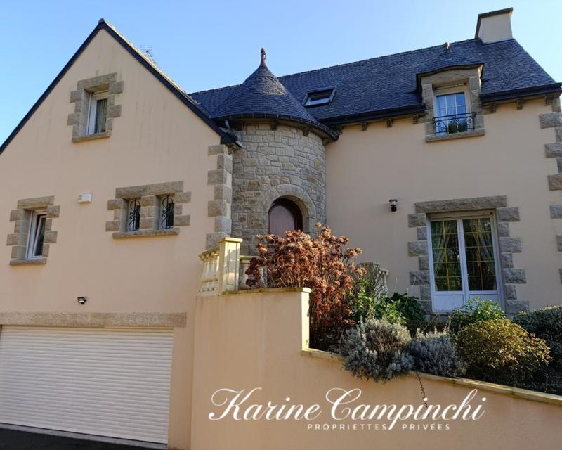 Maison - 283 m² - 6 pièces