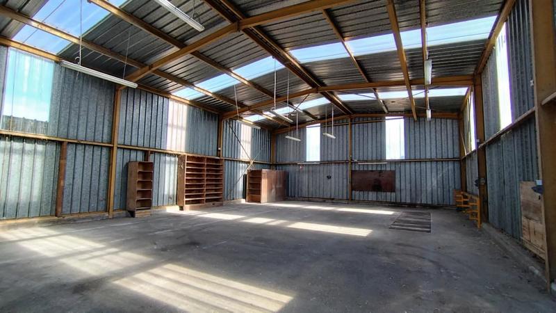 Entrepôt - 4 600 m²