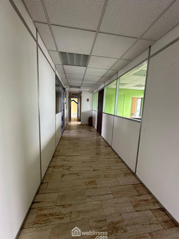 Bureau - 400 m² - 16 pièces