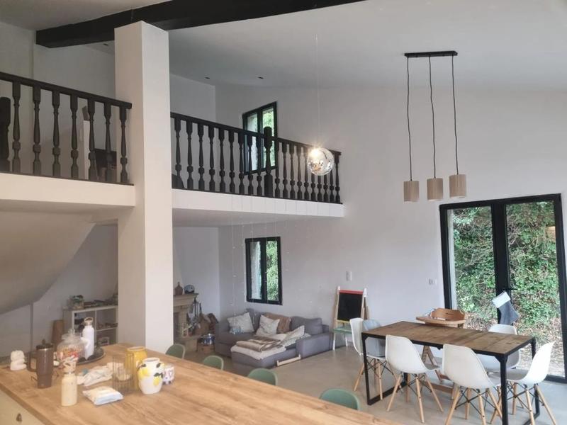 Maison - 170 m² - 5 pièces