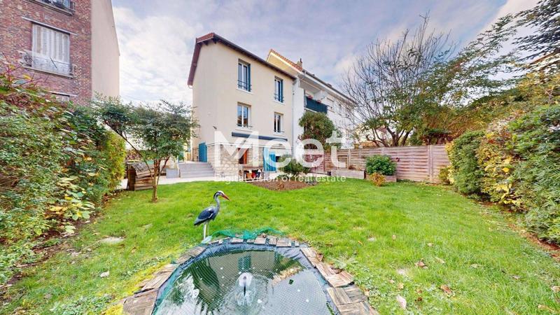 Maison - 94 m² - 5 pièces