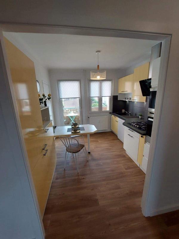 Appartement - 95 m² - 5 pièces