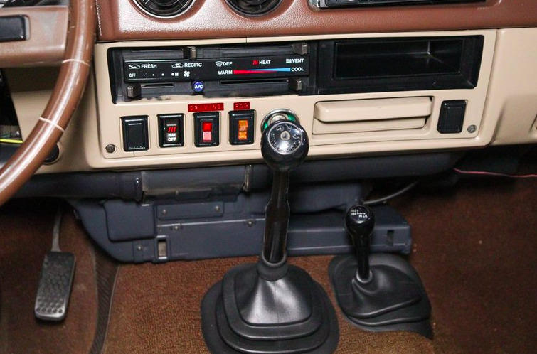 Toyota Land Cruiser Fj-60 4x4