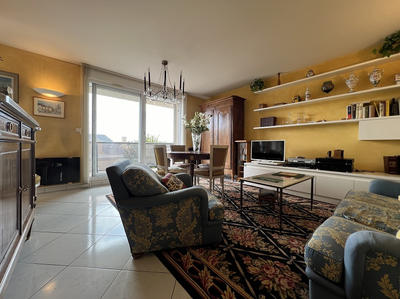 Appartement - 110 m² - 5 pièces