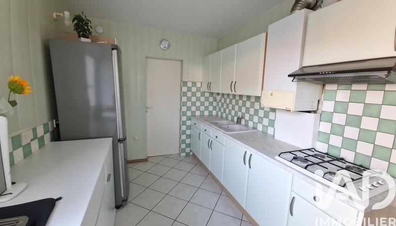 Appartement - 80 m² - 4 pièces