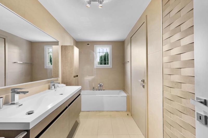 Appartement - 156 m² - 5 pièces