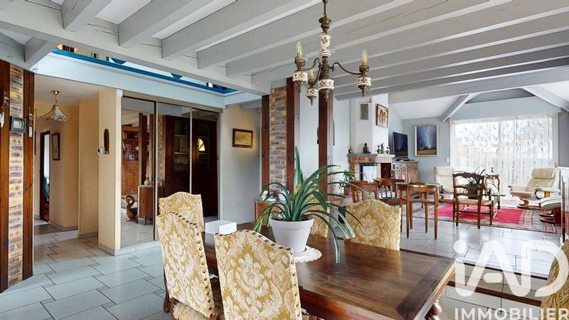 Maison - 205 m² - 7 pièces