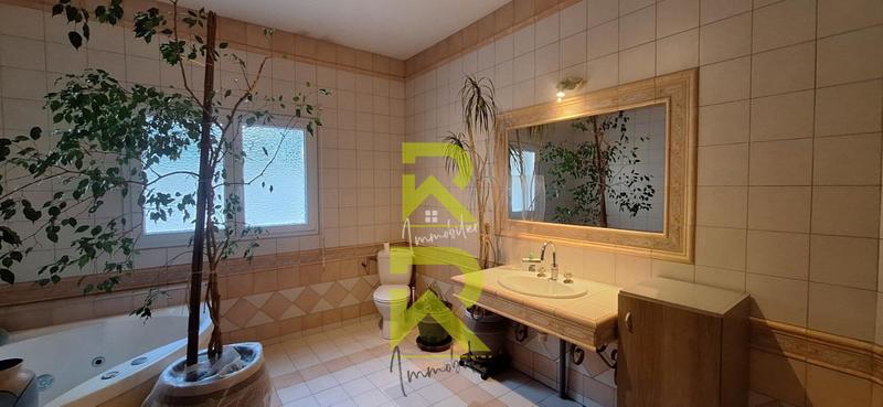 Villa - 210 m² - 5 pièces