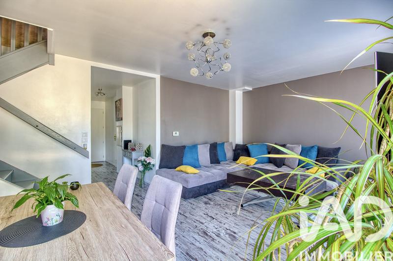 Maison - 93 m² - 5 pièces