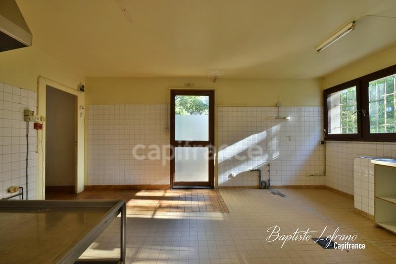 Propriété - 380 m² - 15 pièces