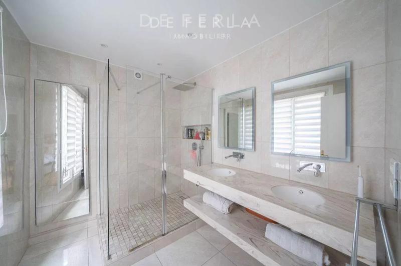 Appartement - 93 m² - 4 pièces