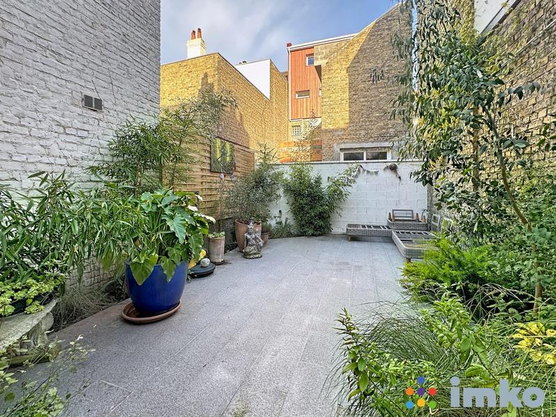 Maison - 182 m² - 6 pièces