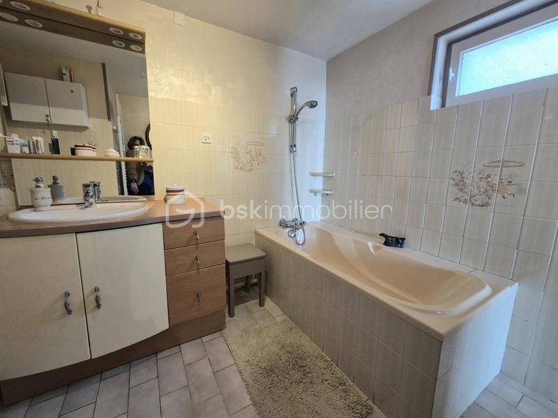 Demeure - 125 m² - 6 pièces