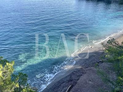 Propriété - 3 500 m² - 30 pièces