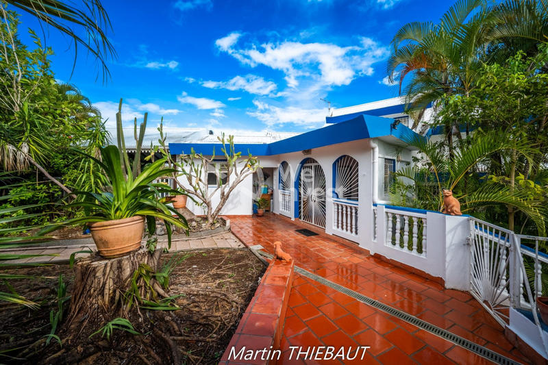 Maison - 260 m² - 12 pièces