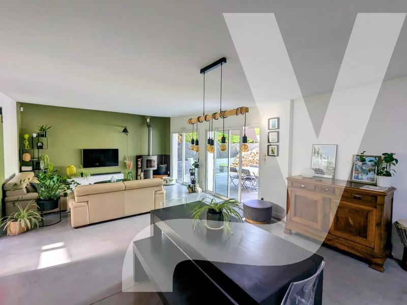 Maison - 140 m² - 6 pièces