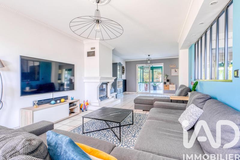 Maison - 200 m² - 8 pièces