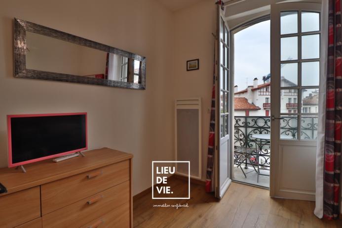 Appartement ancien - 24 m² - 1 pièce