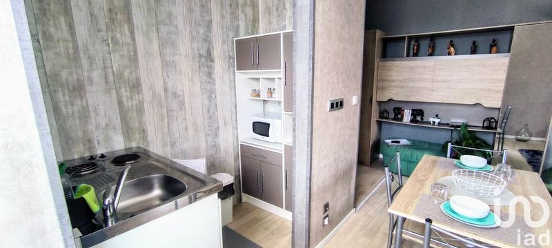 Maison - 243 m² - 15 pièces