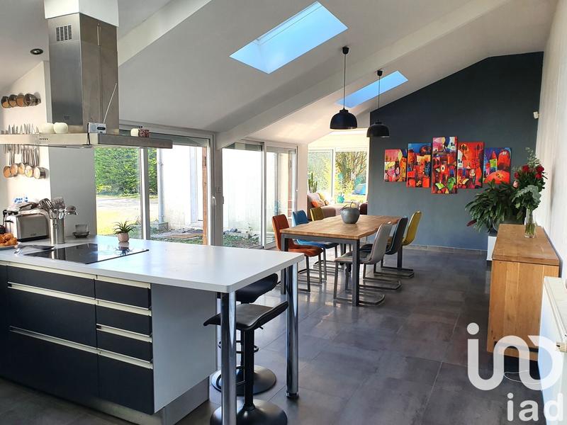 Maison - 206 m² - 8 pièces