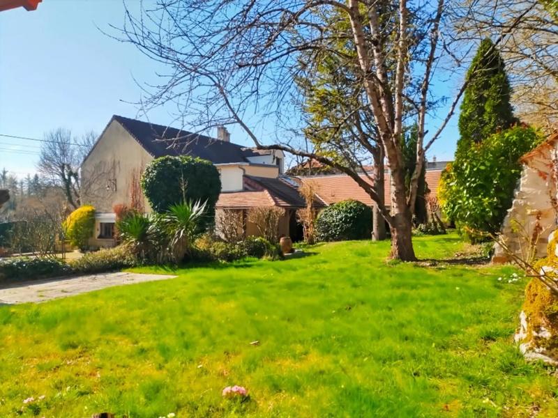 Maison - 211 m² - 7 pièces