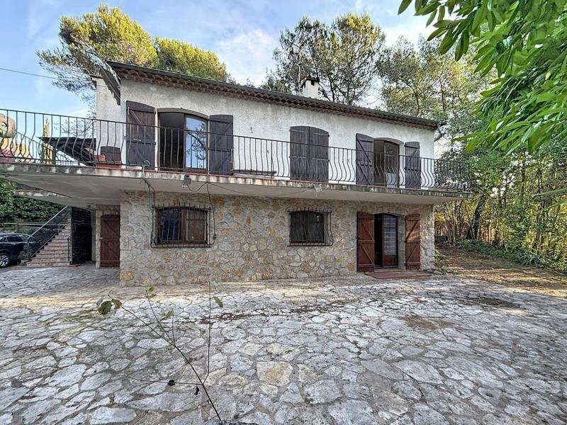 Villa - 141 m² - 5 pièces