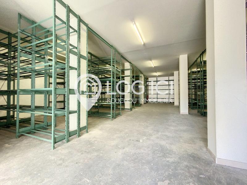 Entrepôt - 286 m²