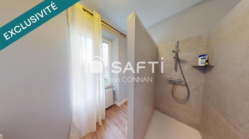 Maison - 225 m² - 9 pièces