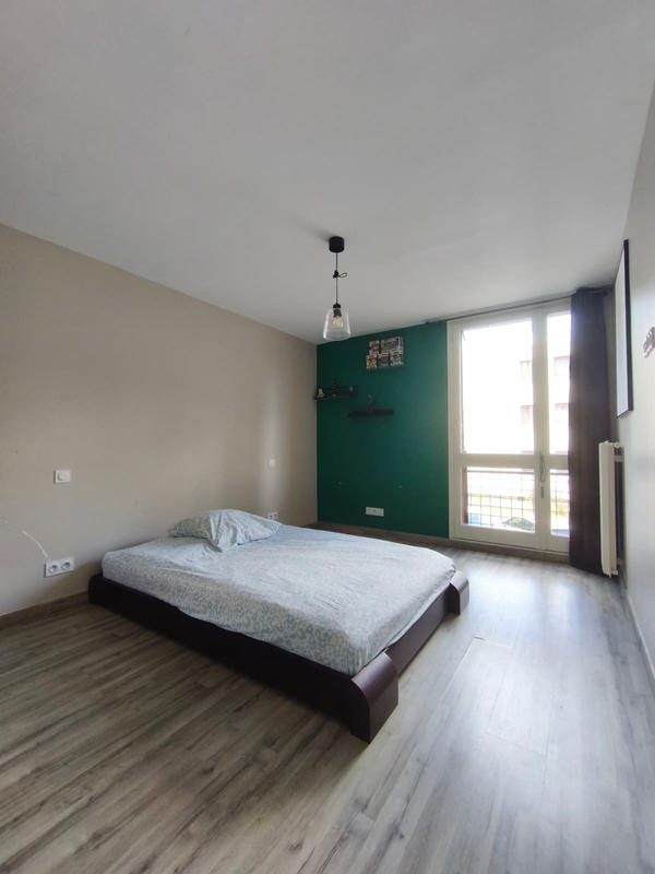 Appartement - 80 m² - 5 pièces