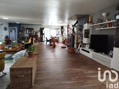 Maison - 266 m² - 6 pièces