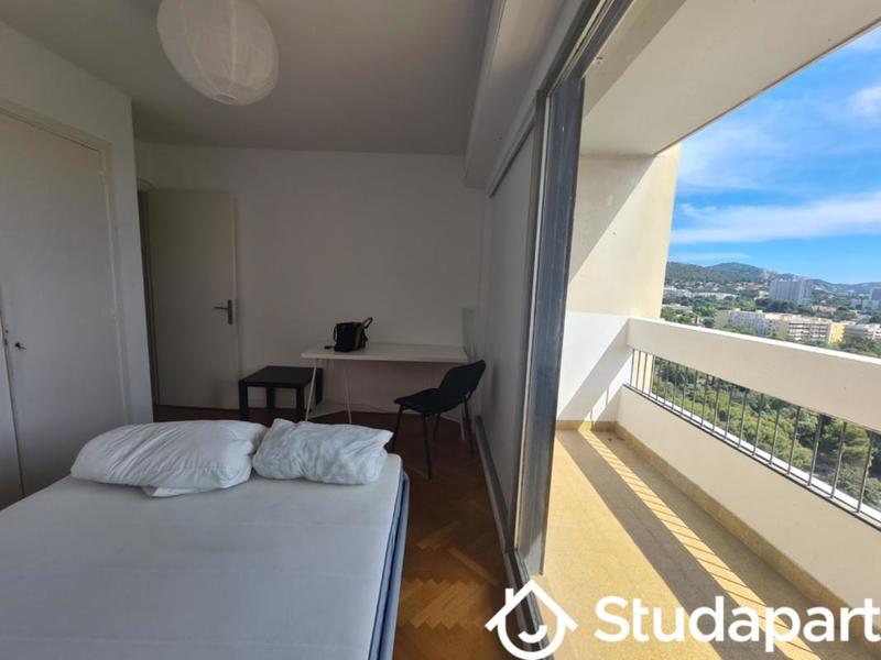 Chambre - 13 m² - 1 pièce