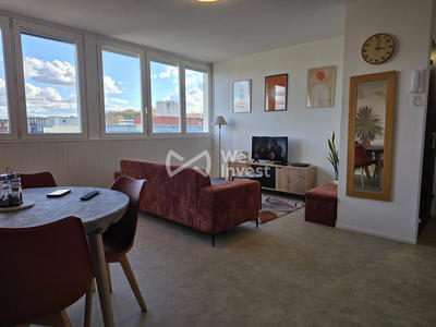 Appartement - 80 m² - 6 pièces